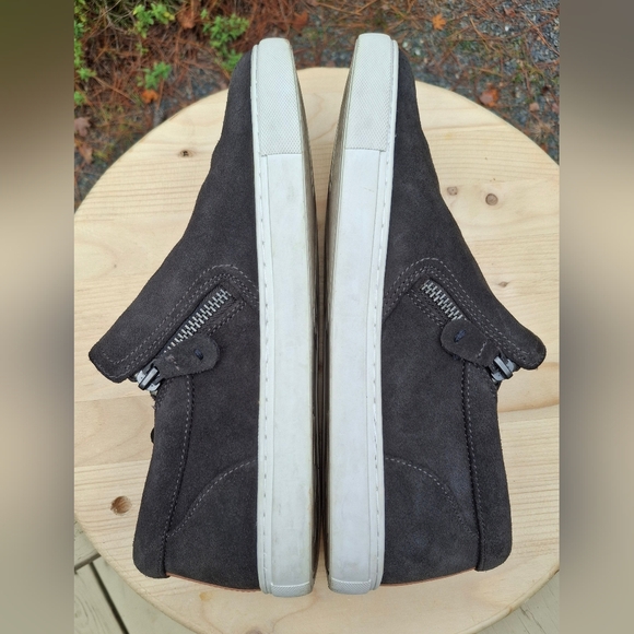 Gentle Souls Kenneth Cole Women's Grey Suede Lowe Double Zip Sneaker Size 10 - Picture 5 of 9